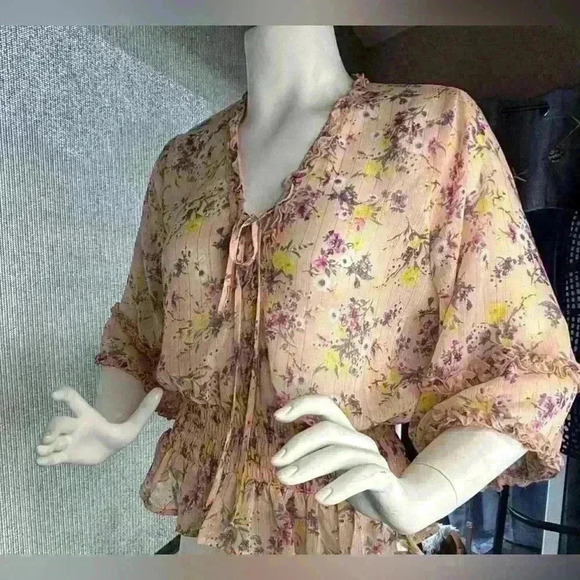 Wildflower apparel, bohemian blouse. NWT. Flowered, 100% polyester, V neck w/tie - Picture 2 of 7